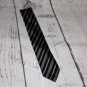 💙Geoffrey Beene striped tie